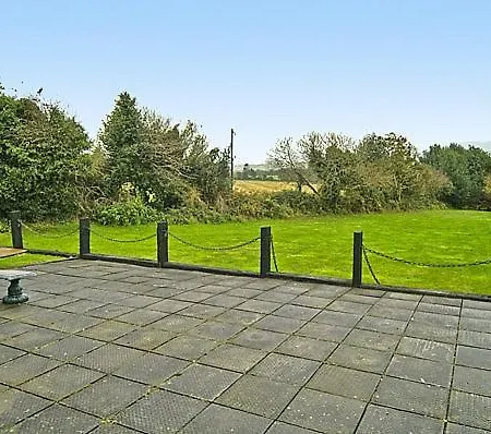 1 Bed In Oc-i010 * Woodenbridge